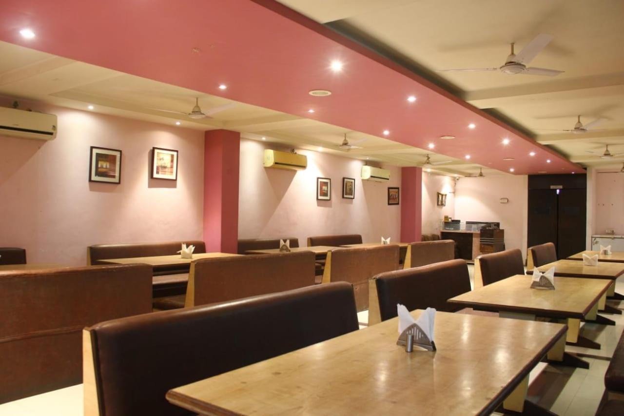 Nakshatra Hotel Banswara Exterior foto